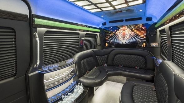 joplin sprinter limo rental inside